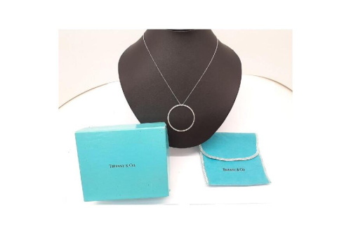 ネックレスのティファニー(Tiffany&Co.)