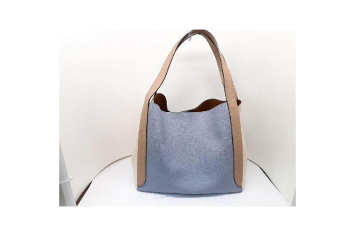 トートバッグのコーチ（COACH）