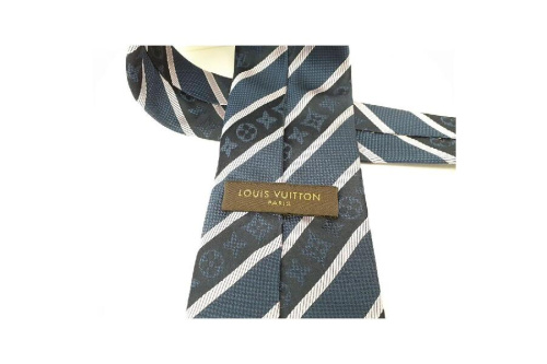 レジメンタル ストライプ