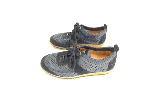 ルイ・ ヴィトン(LOUIS VUITTON)のパンチングレザー