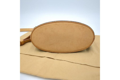 ドルーオのモノグラム