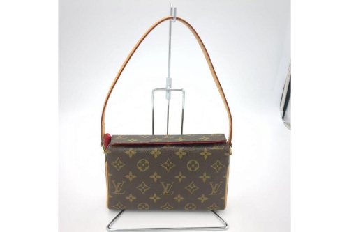 バッグのショルダーバッグ