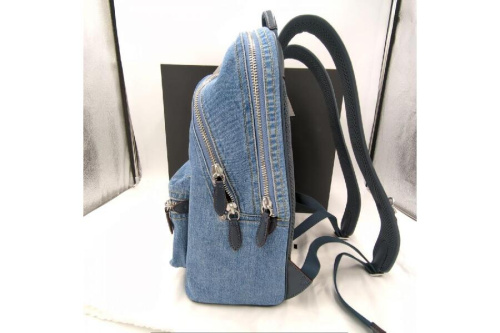 リュックのコーチ(COACH)