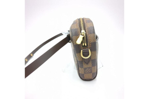 ポシェット イパネマのボディバッグ