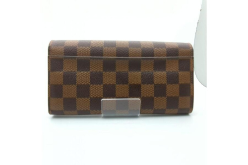 長財布のルイ・ ヴィトン（LOUIS VUITTON）