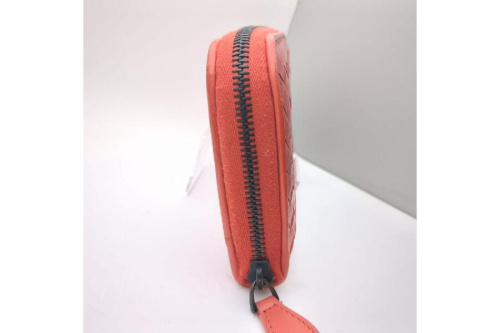 ボッテガ ヴェネタ（Bottega Veneta）のイントレチャート