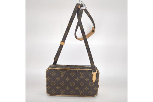 バッグのショルダーバッグ