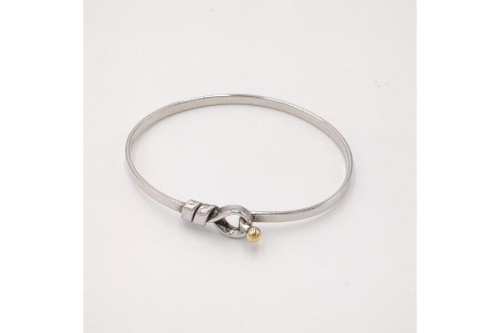 ジュエリーのブレスレット