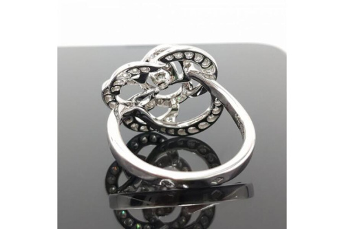 カメリアコレクションのダイヤモンド