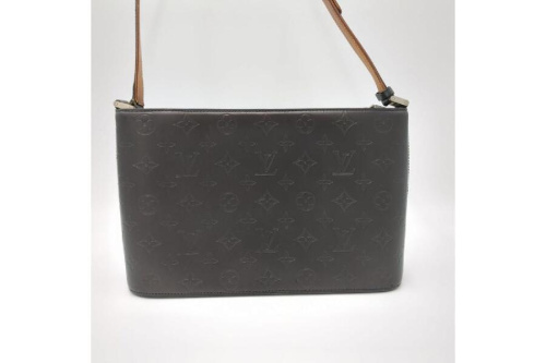 ショルダーバッグのロエベ（LOEWE）