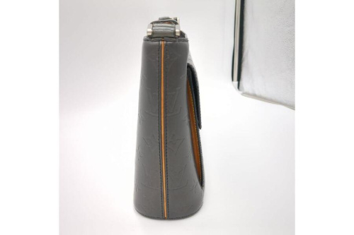 ロエベ（LOEWE）のアルストン