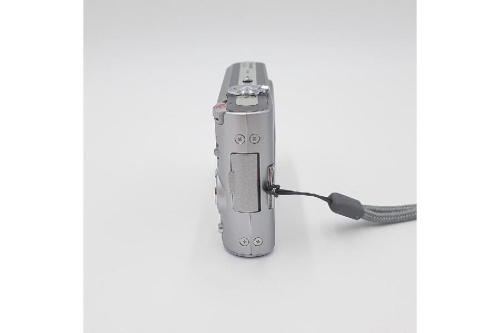 コンパクトデジタルカメラ