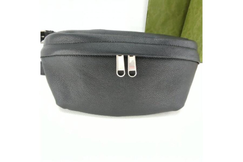 ウエストポーチのグッチ（GUCCI）