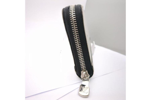 ルイ・ ヴィトン（LOUIS VUITTON）のジッピーウォレットヴェルティカル