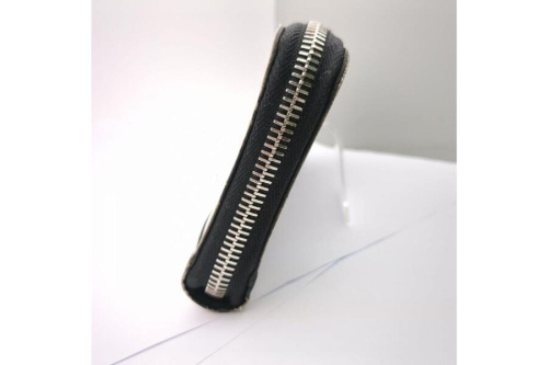 ジッピーウォレットヴェルティカルのタイガラマ