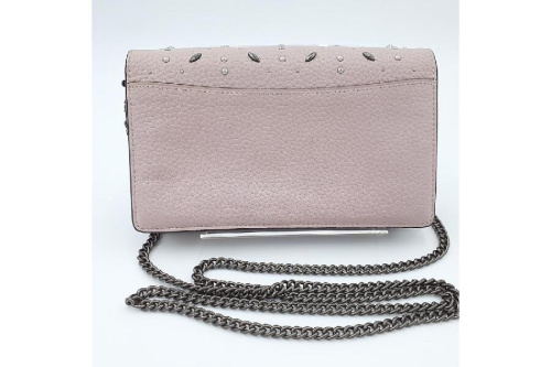 ショルダーバッグのコーチ（COACH）