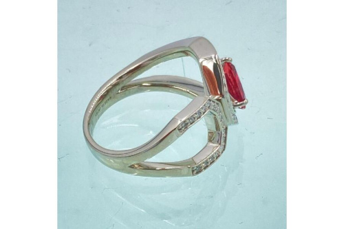 パパラチアサファイアのプラチナリング