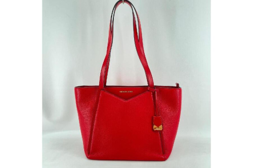 バッグのショルダーバッグ