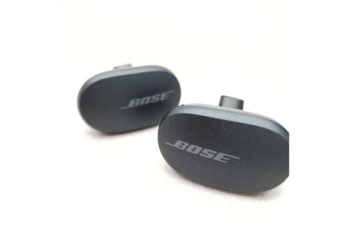 完全ワイヤレスイヤホンのイヤホン