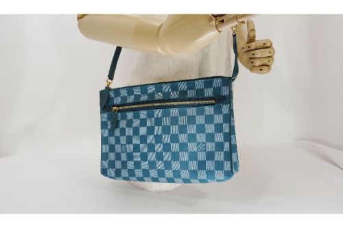 ファッションのLOUIS VUITTON(ルイヴィトン)