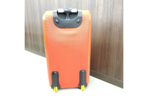 キャリーケースの旅行かばん