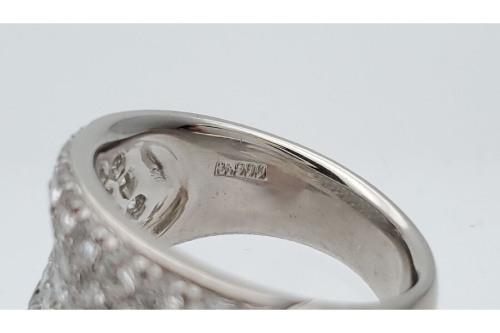 ジュエリーのアクセサリー