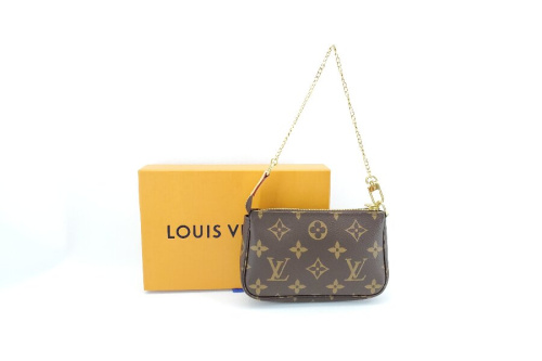ファッションのLOUIS VUITTON(ルイヴィトン)