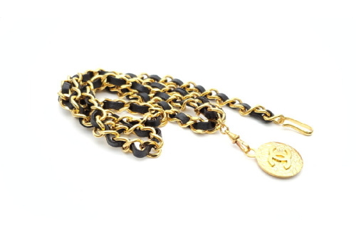 ファッションのCHANEL（シャネル）