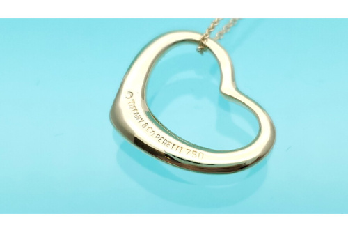 ネックレスのオープンハート