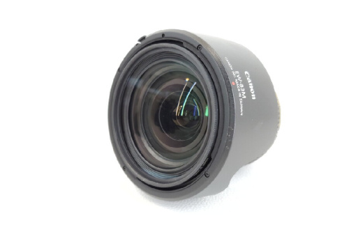デジタル一眼レフカメラの24-70mm