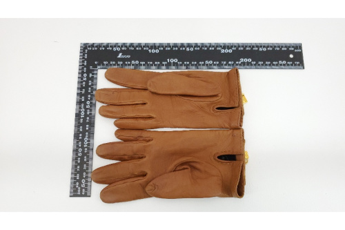 レザーの冬先取り