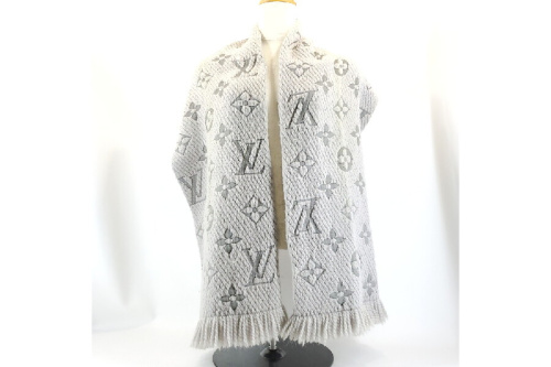 LOUIS VUITTON（ルイヴィトン）のマフラー