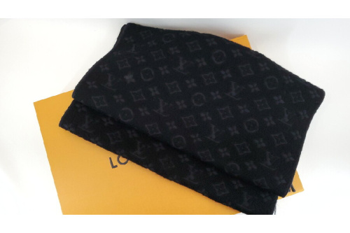 ファッションのLOUIS VUITTON(ルイヴィトン)