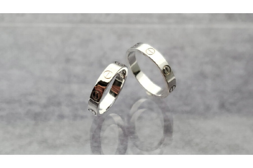 貴金属のCartier（カルティエ）