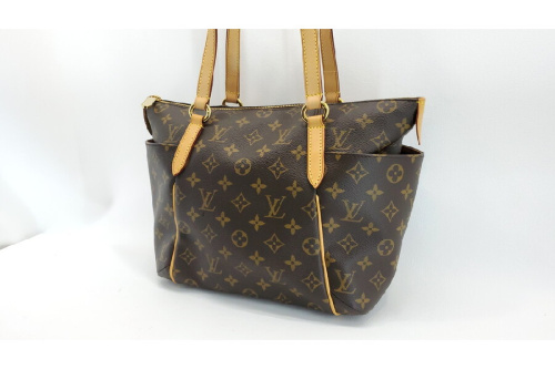 LOUIS VUITTON（ルイヴィトン）のM41016