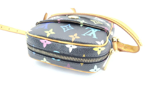 LOUIS VUITTON(ルイヴィトン)のM40056