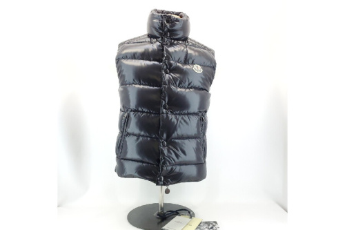 ファッションのMONCLER(モンクレール)