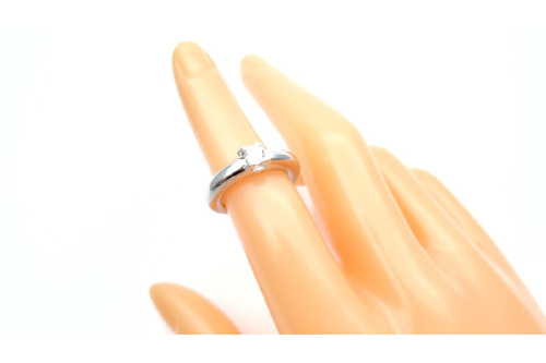 貴金属のCartier（カルティエ）