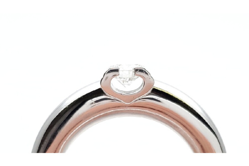 Cドゥカルティエリングのダイヤモンド