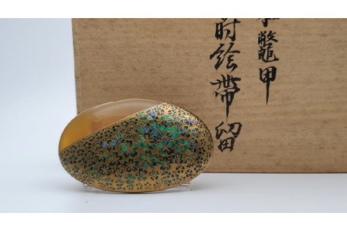 ファッションの蒔絵帯留