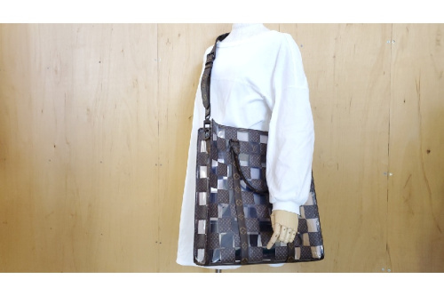 M20866のショルダーバッグ