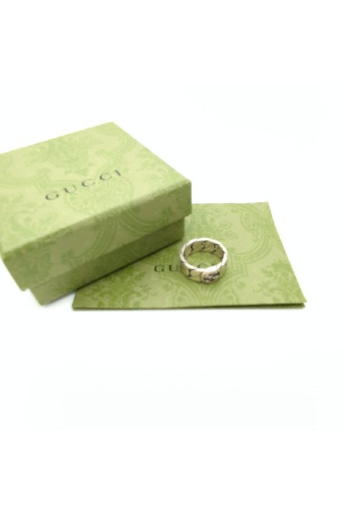 ファッションのGUCCI（グッチ）