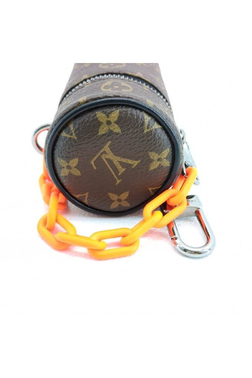 LOUIS VUITTON（ルイヴィトン）のポーチモノグラムバレル