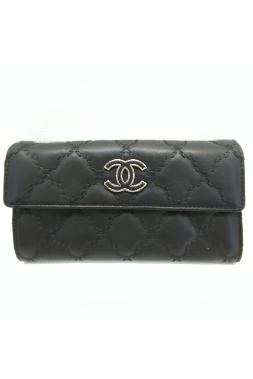 長財布のシャネル（CHANEL）