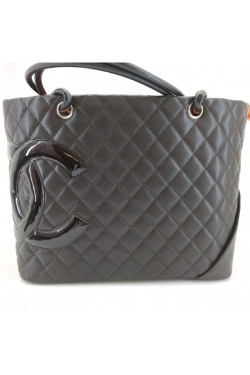 トートバッグのシャネル（CHANEL）