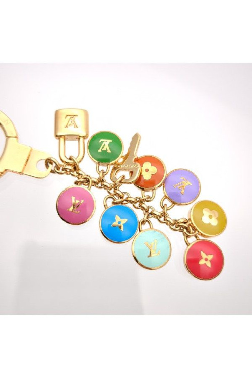 バッグチャームのルイ・ ヴィトン（LOUIS VUITTON）