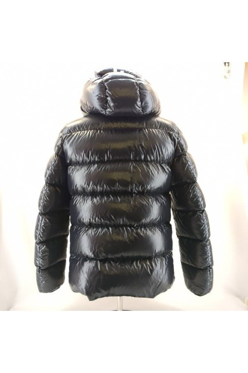 モンクレール（MONCLER）のDUBOIS GUIBOTTO