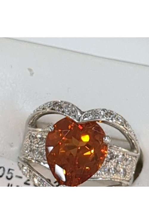 ジュエリーのネックレス