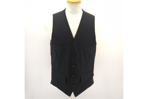 新入荷のスーツ