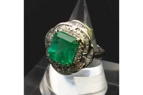 ジュエリーのK18